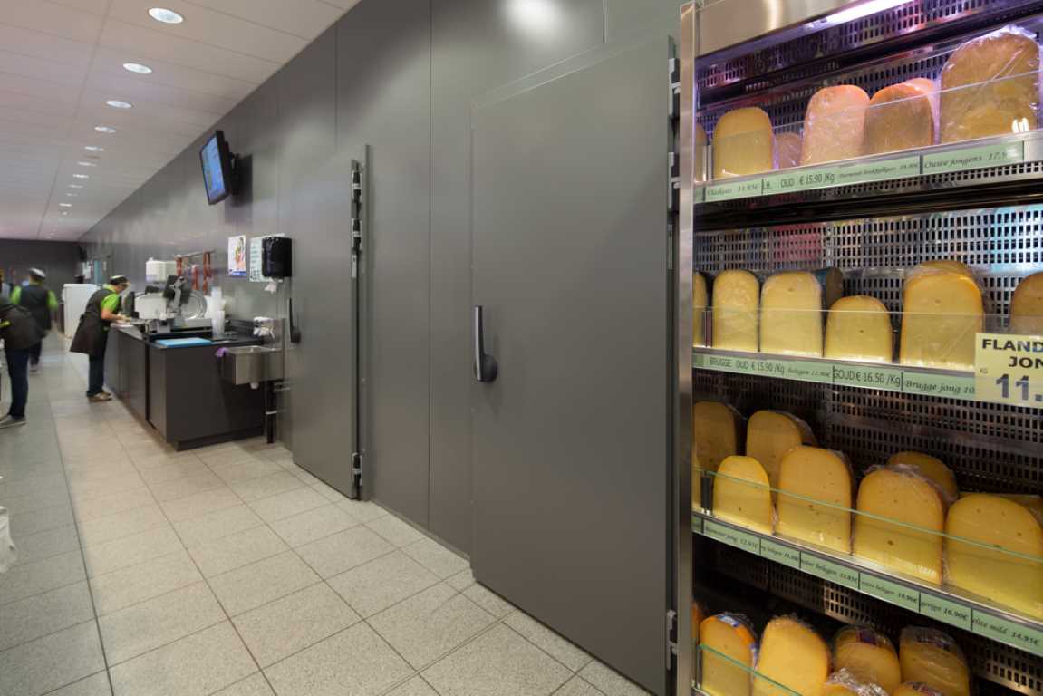 naert-kristof-bouwen-en-verbouwen-met-geisoleerde-sandwichpanelen-toepassingen-diensten-sandwichpanelen-voorbeeld-winkelinrichting