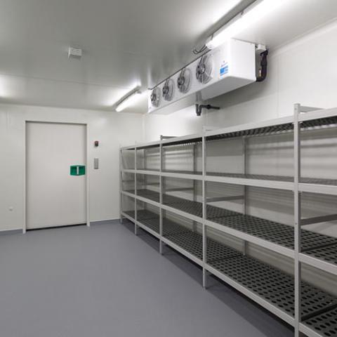 naert-kristof-bouwen-en-verbouwen-met-geisoleerde-sandwichpanelen-isotherme-constructies-koelcel-voorbeeld-1