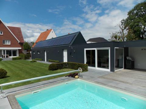 naert-kristof-bouwen-en-verbouwen-met-geisoleerde-sandwichpanelen-poolhouse-voorbeeld