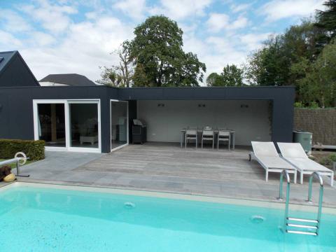 naert-kristof-bouwen-en-verbouwen-met-geisoleerde-sandwichpanelen-poolhouse-voorbeeld