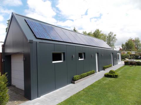 naert-kristof-bouwen-en-verbouwen-met-geisoleerde-sandwichpanelen-toepassing-gevelbekleding-06