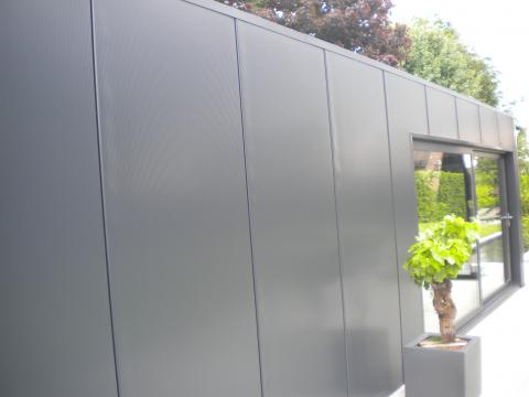 naert-kristof-bouwen-en-verbouwen-met-geisoleerde-sandwichpanelen-toepassing-gevelbekleding-07