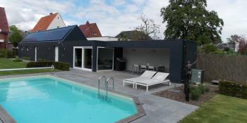 naert-kristof-bouwen-en-verbouwen-met-geisoleerde-sandwichpanelen-poolhouse-voorbeeld