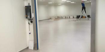 naert-kristof-bouwen-en-verbouwen-met-geisoleerde-sandwichpanelen-project-cleanroom-Lichtervelde-detail
