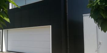 naert-kristof-bouwen-en-verbouwen-met-geisoleerde-sandwichpanelen-project_gevelbekleding-roeselare-detail