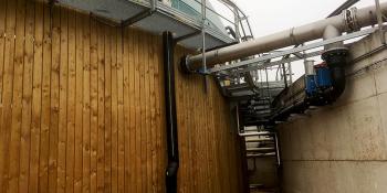 naert-kristof-bv-bouwen-en-verbouwen-met-geisoleerde-sandwichpanelen-project-bekleden-gistkuip-met-hout-detail
